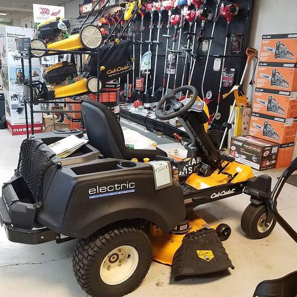 2 M Tractor Storage & Dumpster