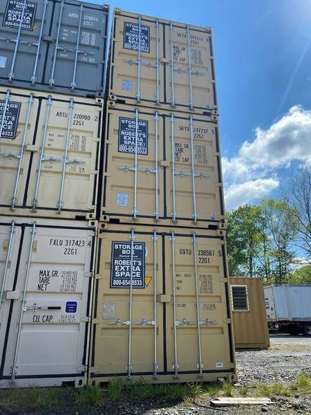 Robert's Extra Space, LLC