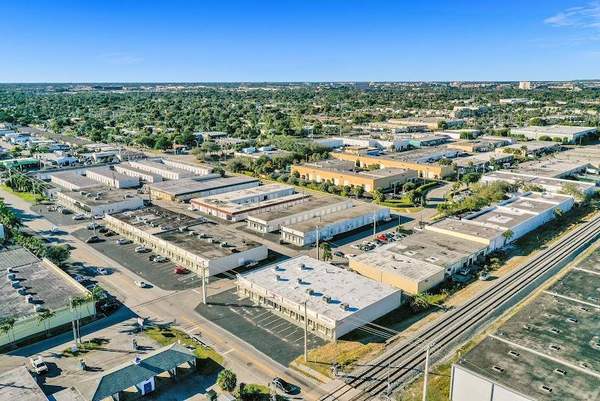 Jama26 Warehouse & Art Park