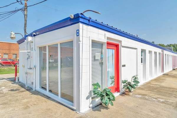 American Mini Self Storage & Penske Truck Rental