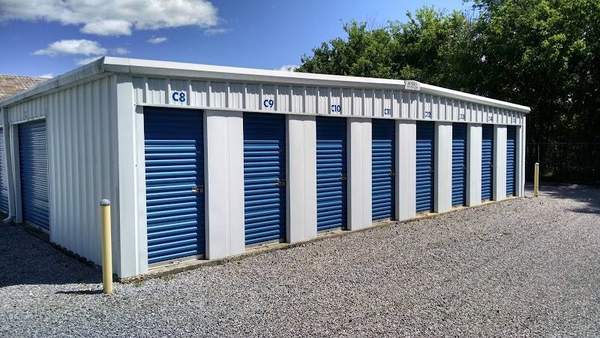 Maxwell Self Storage & Penske Rental Trucks