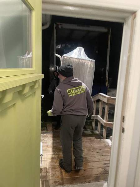 Get Movers Kelowna BC