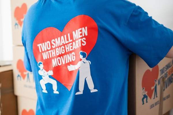 Two Small Men with Big Hearts Moving Company - Saskatoon
