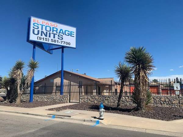 El Paso Storage Units - Crossroads