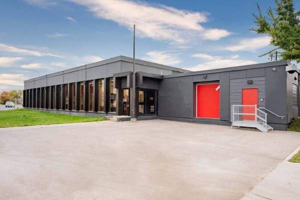 Access Storage - Winnipeg Airport