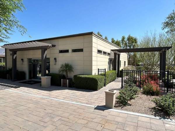 Mobile Modular Management Corp